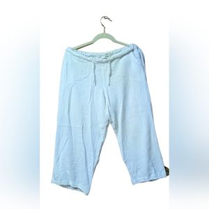 Crop pants. Waffle like knit. Light weight.